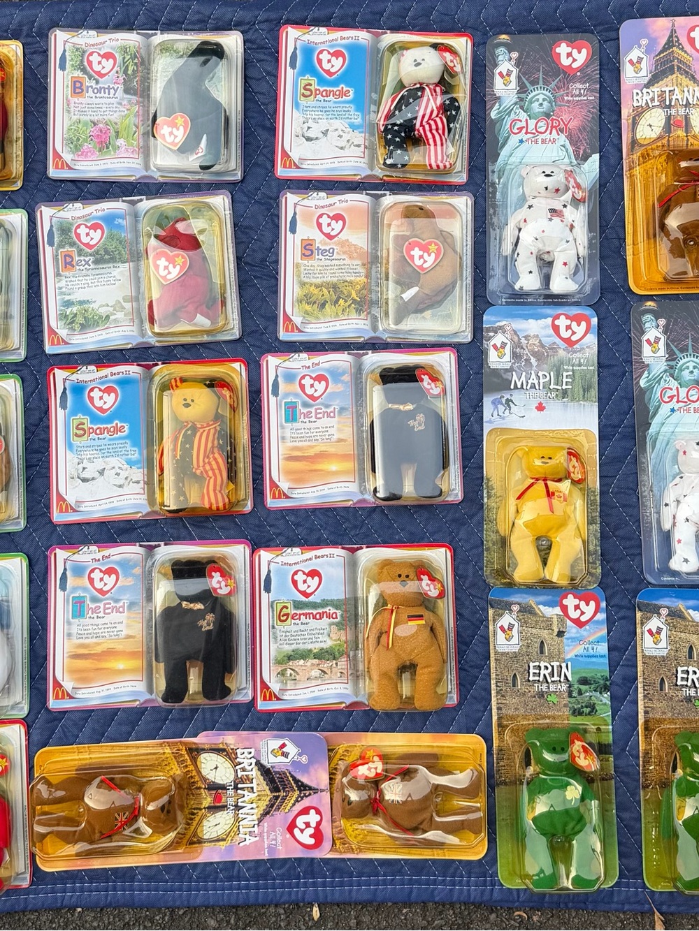 TY Beanie Babies Collectible Bears - Multi Color LOT OF 22